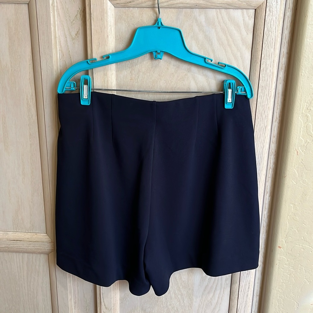 ๐บ WHBM 5โ Slip-On Shorts - Picture 6 of 9